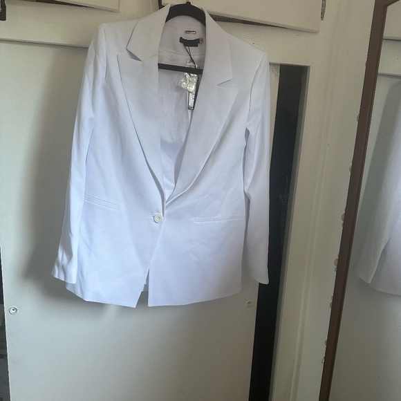 alice + Olivia Denny notch collar white boyfriend blazer - Picture 3 of 9